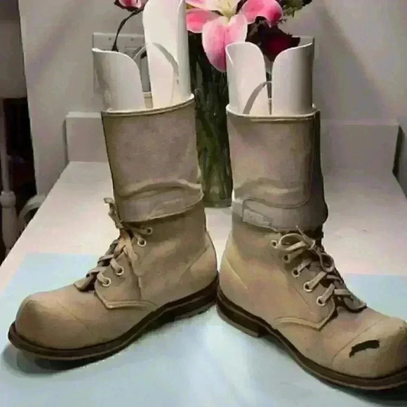 VINTAGE KOREAN WAR "Bunny Boots"  A R Hyde & Sons Boots - Picture 12 of 14